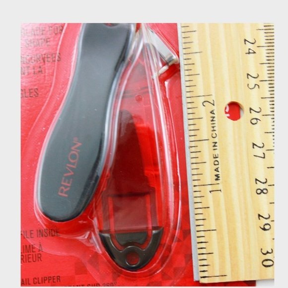 Revlon Swivel Head Nail Clipper - Picture 4 of 8